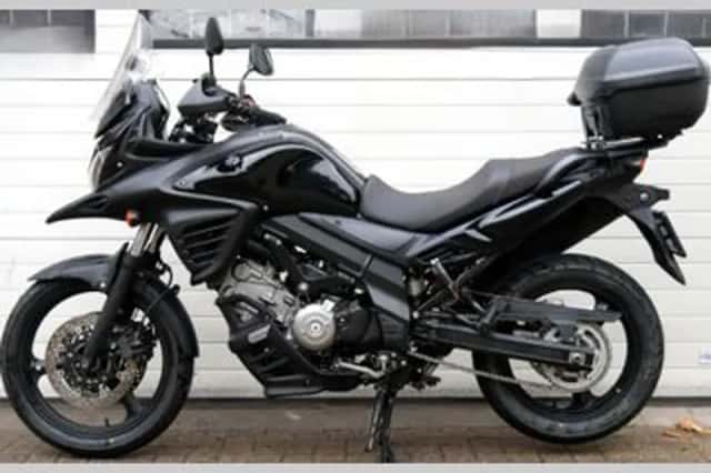 Suzuki V-STROM (2017) thumbnail 1