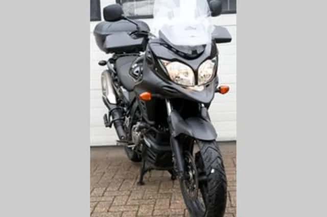 Suzuki V-STROM (2017) thumbnail 3