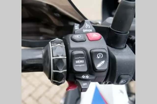 BMW R (2021) thumbnail 6