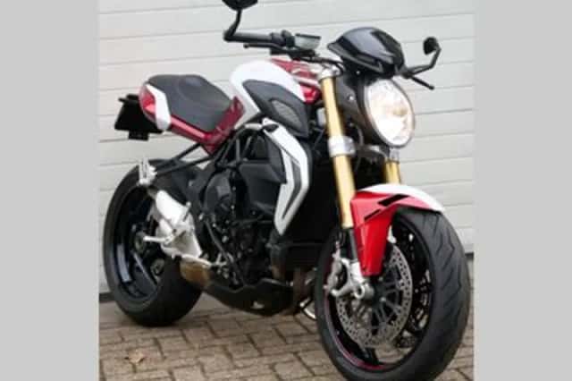 MV AGUSTA BRUTALE (2015) thumbnail 4
