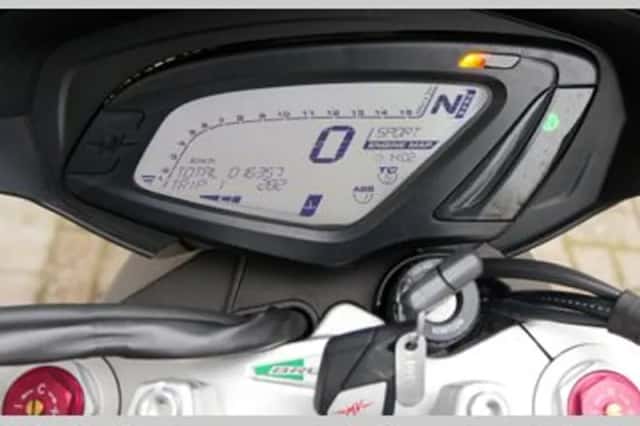 MV AGUSTA BRUTALE (2015) thumbnail 5