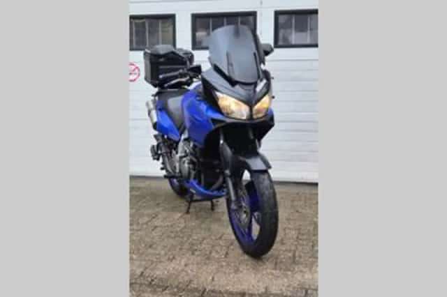 Suzuki V-STROM (2004) thumbnail 2