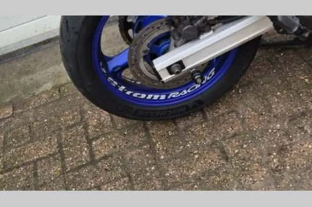 Suzuki V-STROM (2004) thumbnail 5
