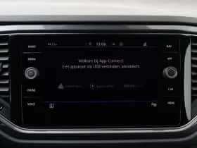 Volkswagen T-Roc (2021) thumbnail 8