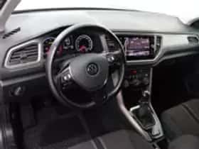 Volkswagen T-Roc (2021) thumbnail 18