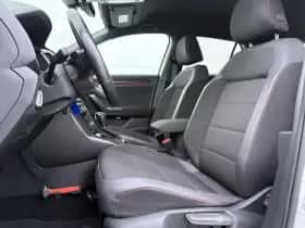 Volkswagen T-Roc (2020) thumbnail 5