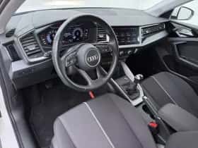 Audi A1 (2023) thumbnail 4