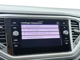 Volkswagen T-Roc (2022) thumbnail 11