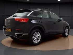 Volkswagen T-Roc (2022) thumbnail 6