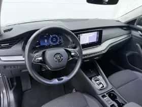 Škoda Octavia (2024) thumbnail 4