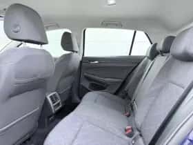 Volkswagen Golf (2024) thumbnail 8