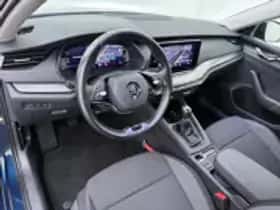 Škoda Octavia (2023) thumbnail 16