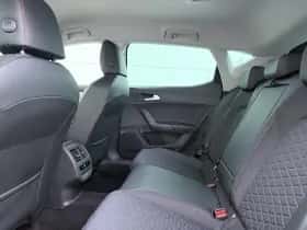 SEAT Leon (2023) thumbnail 8