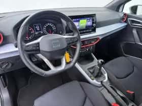SEAT Arona (2022) thumbnail 4