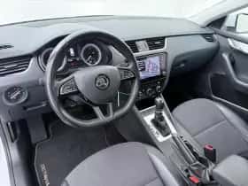 Škoda Octavia (2020) thumbnail 4