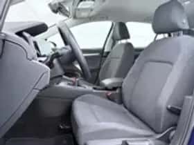 Volkswagen Golf (2023) thumbnail 16