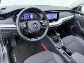 Škoda Octavia (2024) thumbnail 4