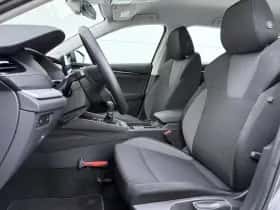 Škoda Octavia (2024) thumbnail 5