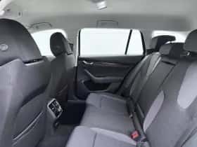 Škoda Octavia (2024) thumbnail 8
