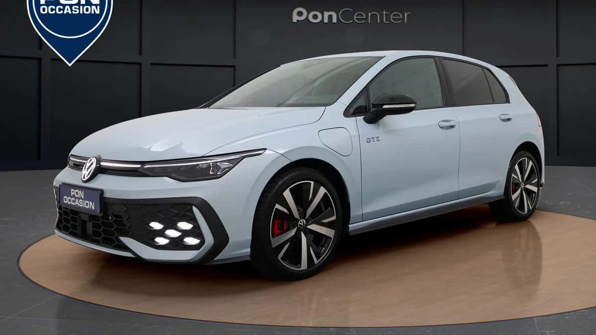 Volkswagen Golf (2025) — foto 1