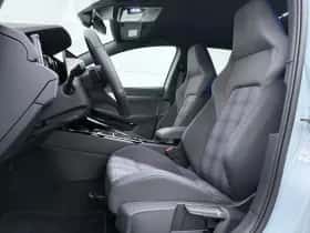 Volkswagen Golf (2025) thumbnail 5