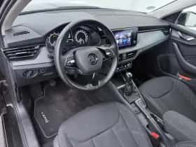 Škoda Kamiq (2022) thumbnail 4