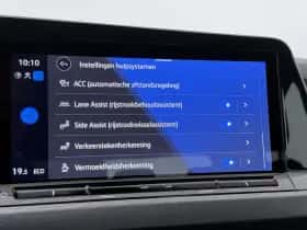 Volkswagen Golf (2023) thumbnail 12