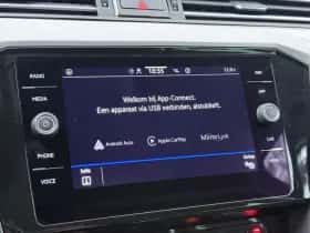 Volkswagen Passat (2022) thumbnail 11