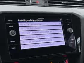 Volkswagen Passat (2022) thumbnail 12