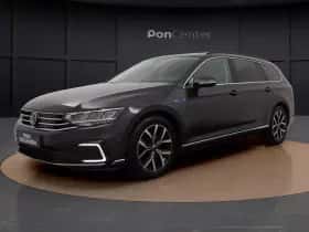 Volkswagen Passat (2022) thumbnail 16