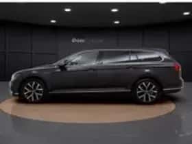 Volkswagen Passat (2022) thumbnail 22