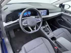 Volkswagen Golf (2024) thumbnail 4