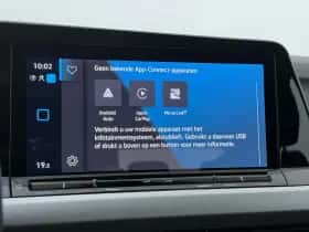 Volkswagen Golf (2024) thumbnail 10