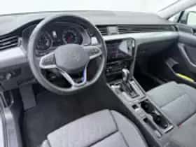 Volkswagen Passat (2022) thumbnail 17