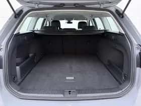 Volkswagen Passat (2022) thumbnail 10