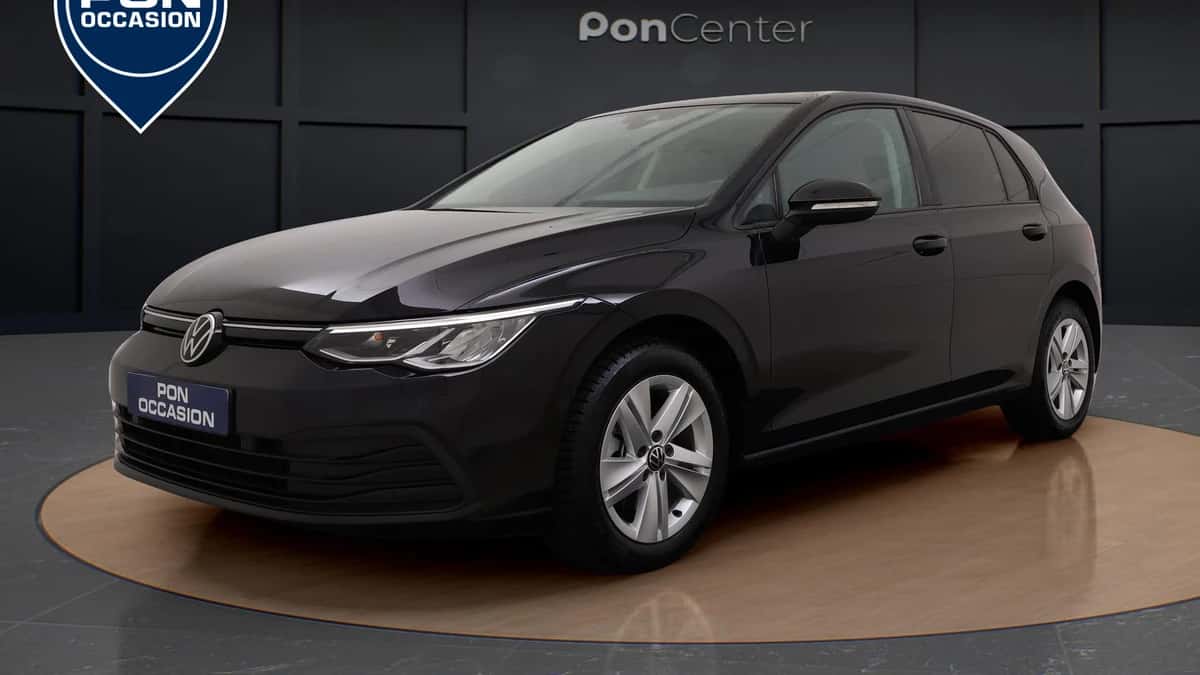 Volkswagen Golf (2022) — foto 1