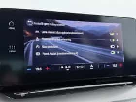 Škoda Octavia (2023) thumbnail 11