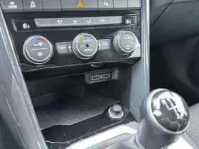 Volkswagen T-Roc thumbnail 14