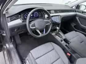 Volkswagen Passat (2022) thumbnail 13
