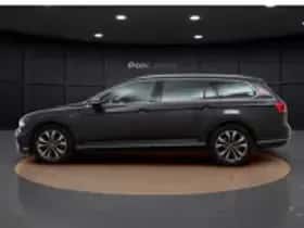 Volkswagen Passat (2022) thumbnail 16