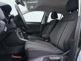 Volkswagen T-Roc thumbnail 5