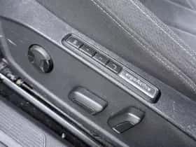 Volkswagen Golf thumbnail 8