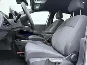 Volkswagen ID.3 (2024) thumbnail 5