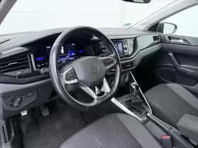 Volkswagen Polo (2022) thumbnail 3