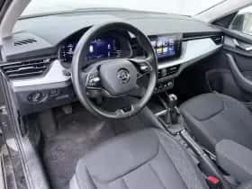Škoda Kamiq (2023) thumbnail 4