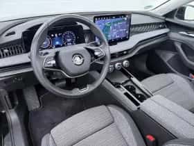Škoda Superb (2024) thumbnail 4