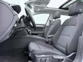 Volkswagen Passat (2022) thumbnail 13