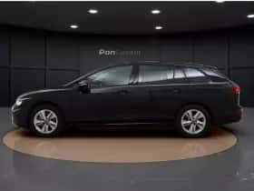 Volkswagen Golf (2023) thumbnail 7