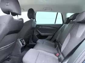 Škoda Octavia (2021) thumbnail 8