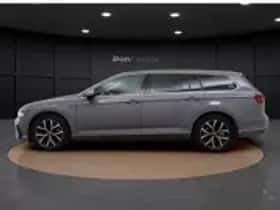 Volkswagen Passat (2022) thumbnail 16